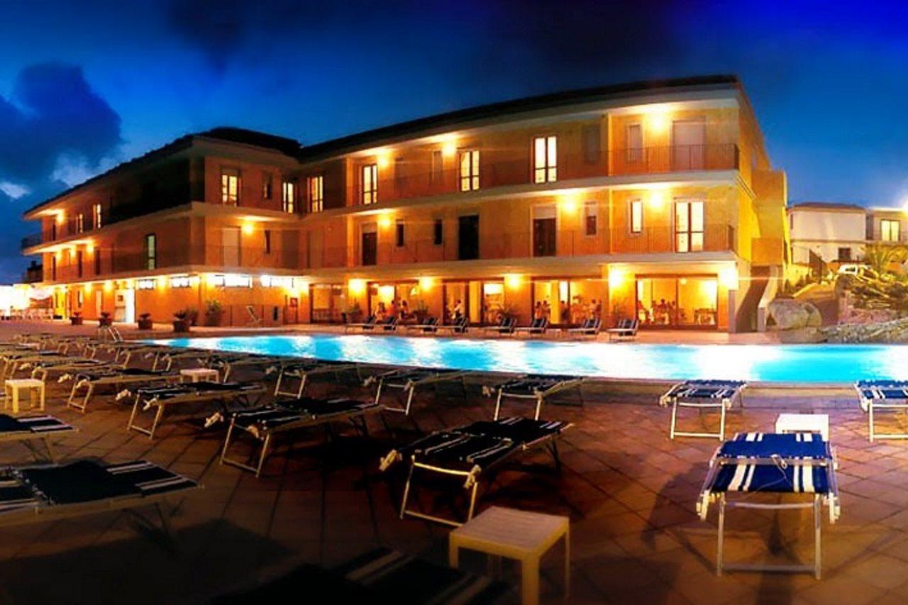 Borgo Saraceno Hotel-Residence Санта-Тереза-Галлура Экстерьер фото