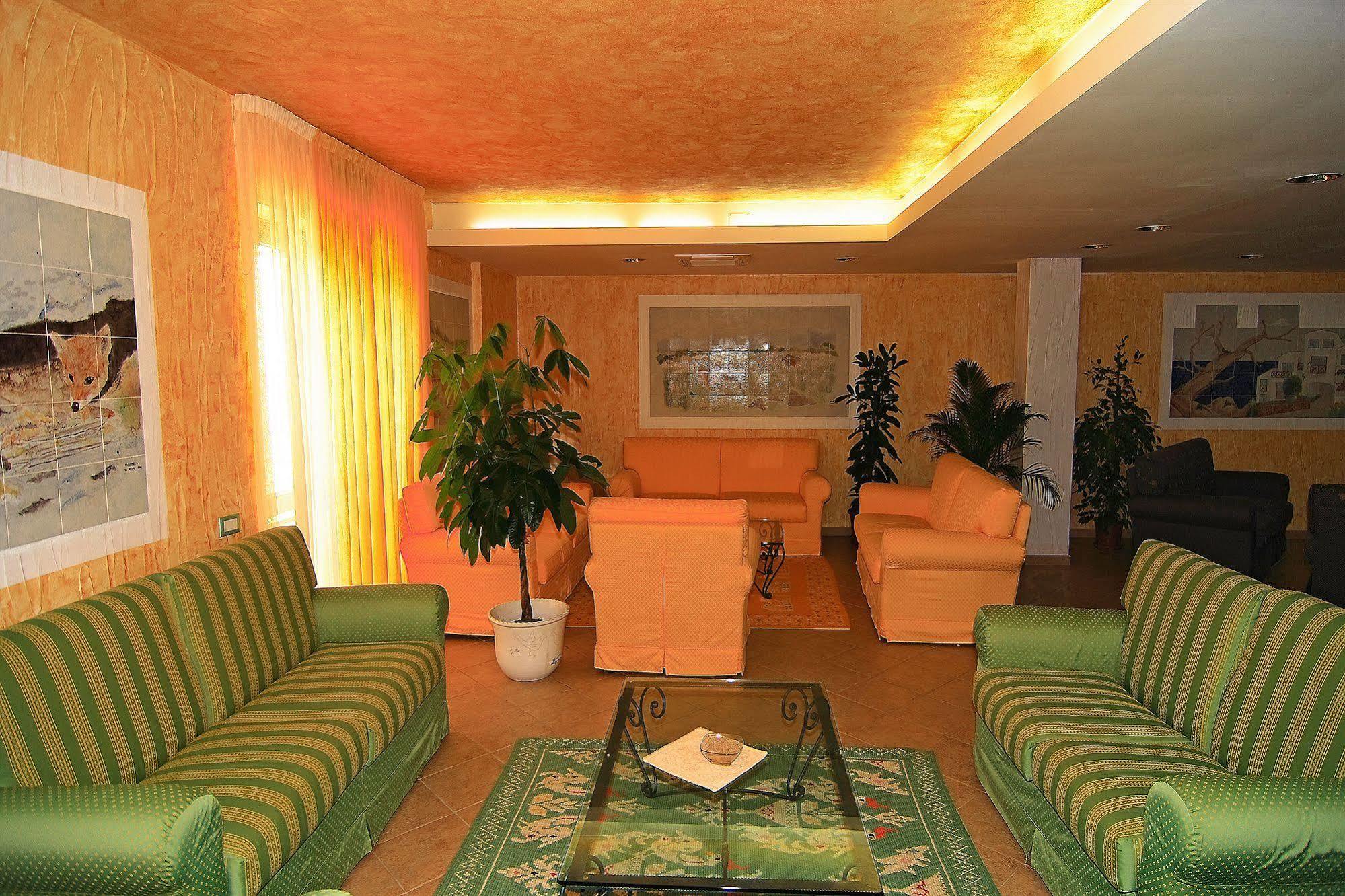 Borgo Saraceno Hotel-Residence Санта-Тереза-Галлура Экстерьер фото