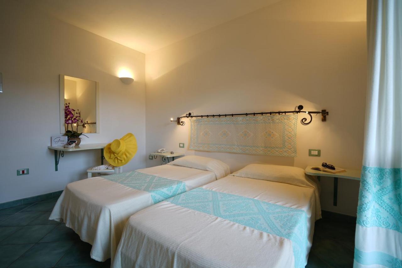 Borgo Saraceno Hotel-Residence Санта-Тереза-Галлура Экстерьер фото