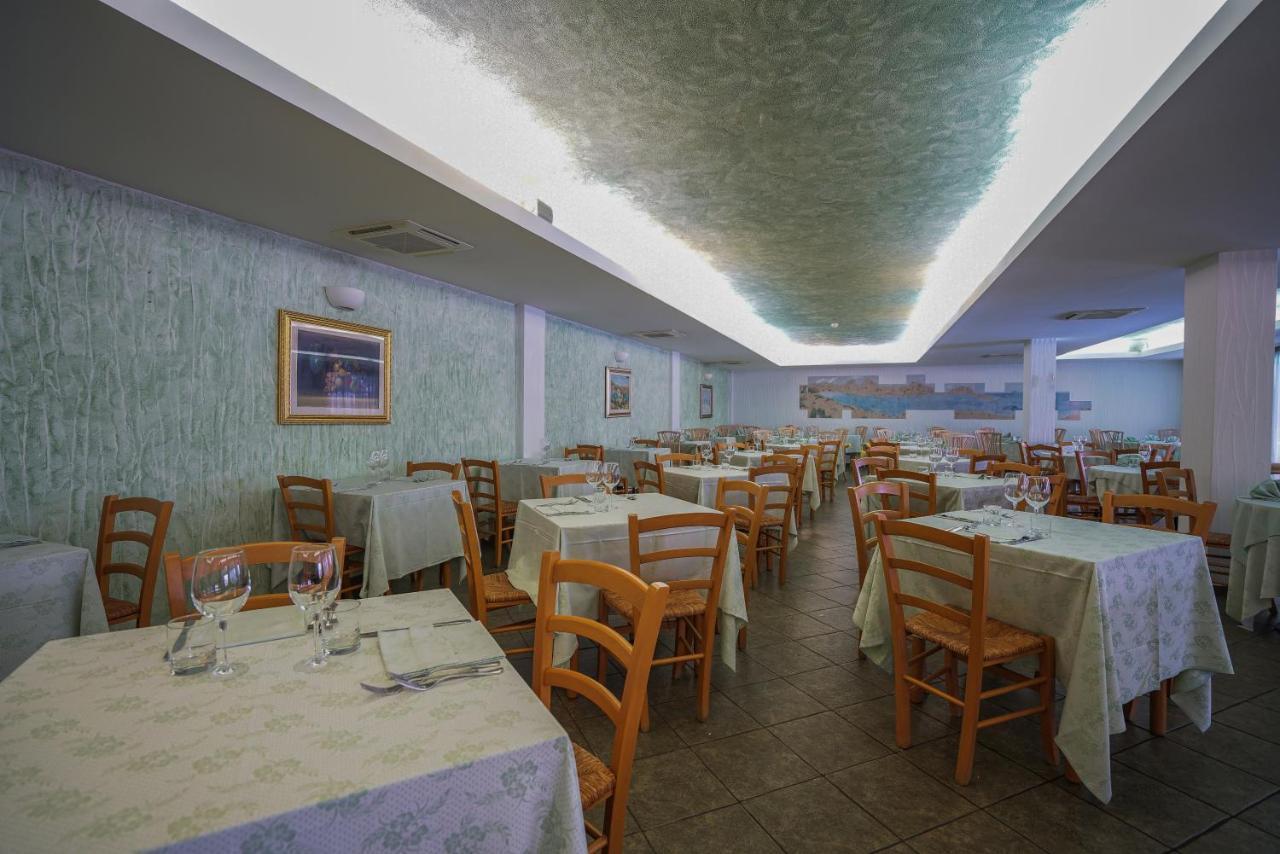 Borgo Saraceno Hotel-Residence Санта-Тереза-Галлура Экстерьер фото
