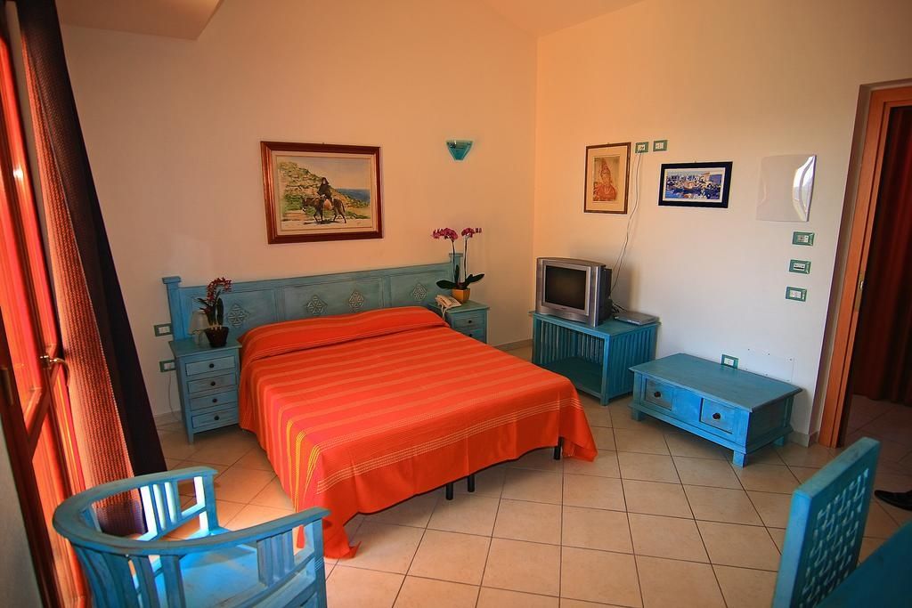Borgo Saraceno Hotel-Residence Санта-Тереза-Галлура Экстерьер фото