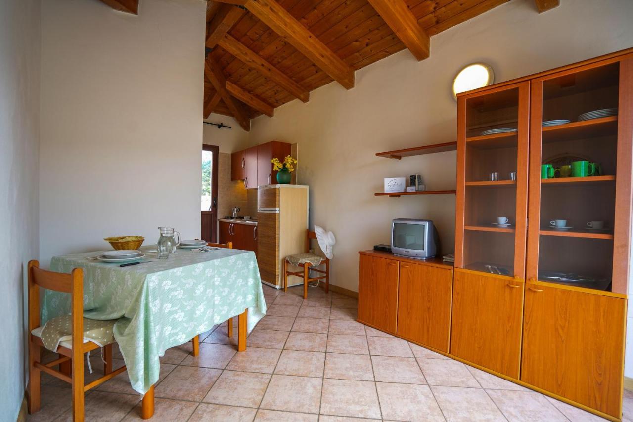 Borgo Saraceno Hotel-Residence Санта-Тереза-Галлура Экстерьер фото